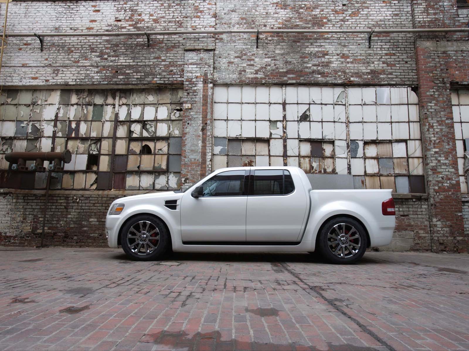 Ford Wallpapers Download Free 2007 Ford Explorer Sport Trac Adrenaline 18 Wallpapers Photos Pictures And Backgrounds