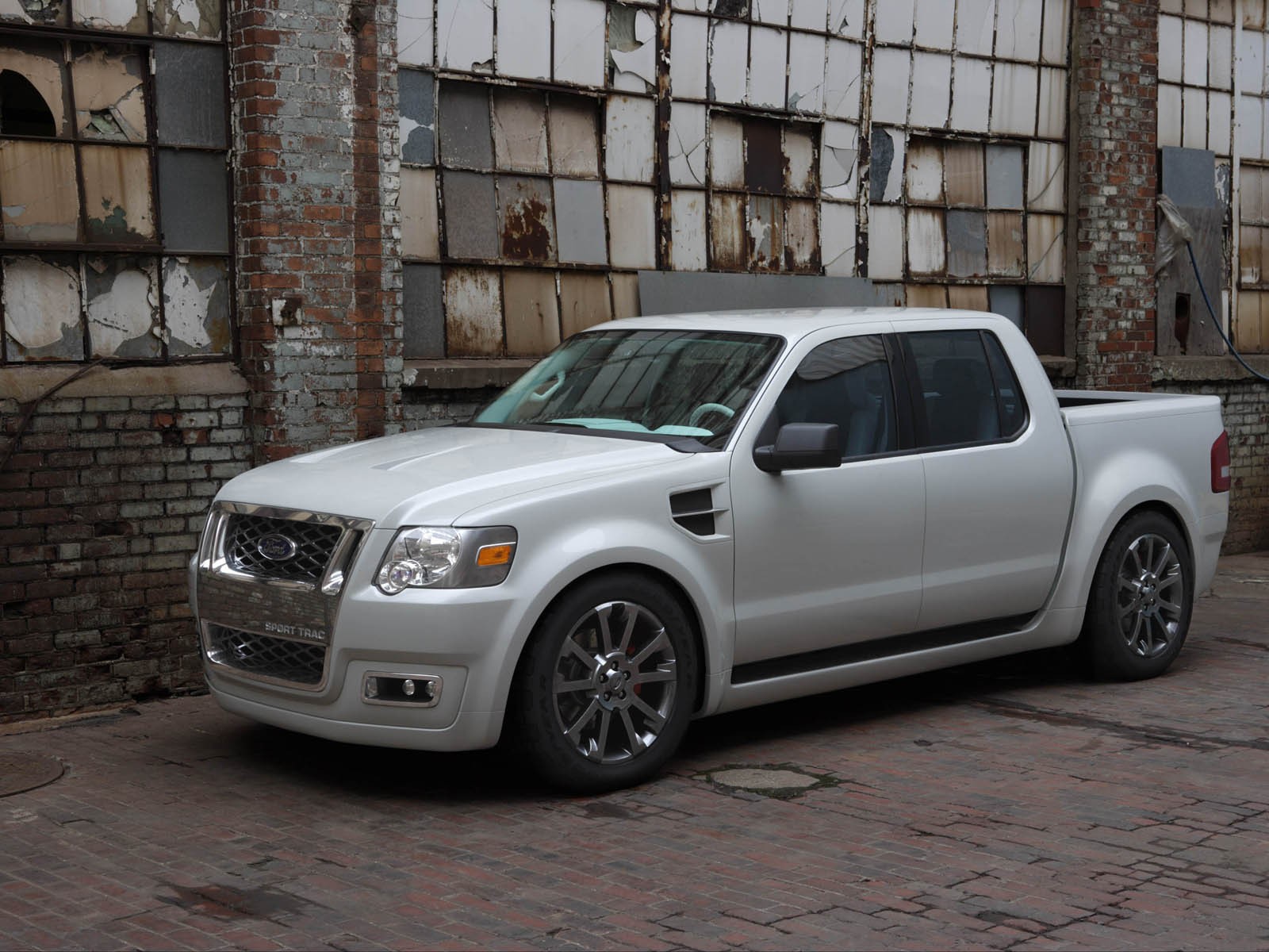 Ford Wallpapers Download Free 2007 Ford Explorer Sport Trac Adrenaline 12 Wallpapers Photos Pictures And Backgrounds